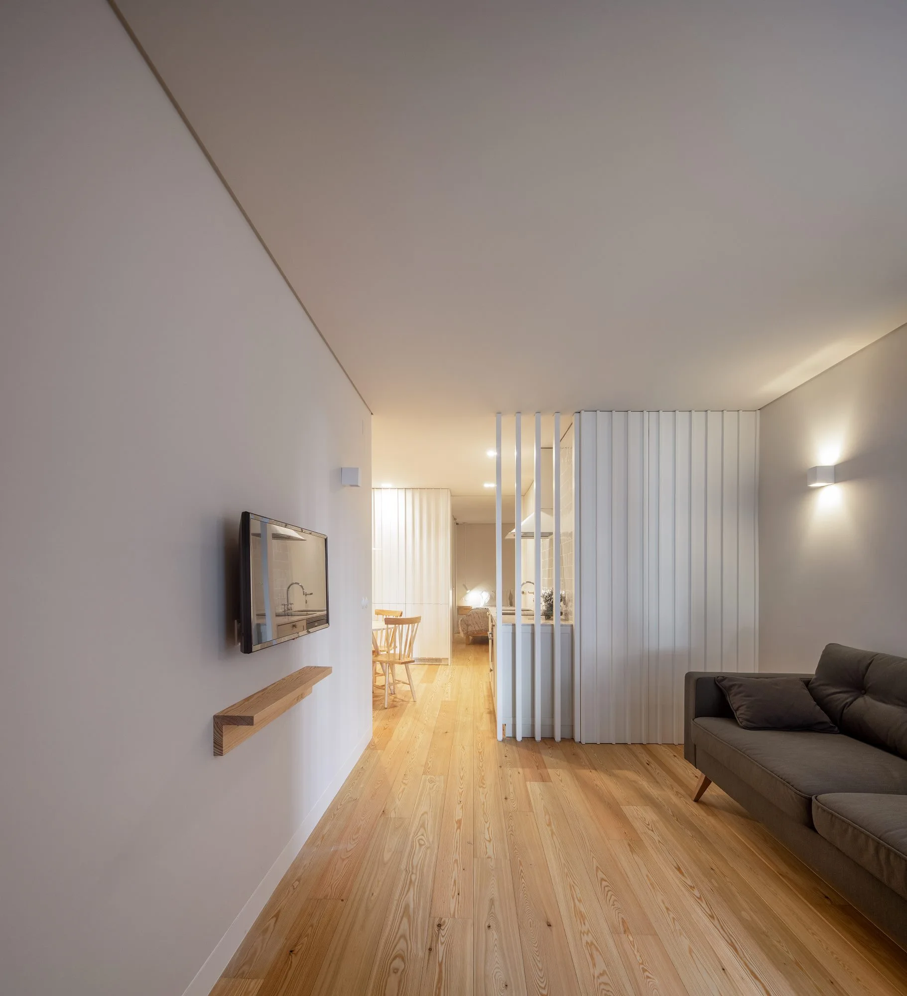 Building in Alfama, SCC Arquitectos, Interior, Living Room, Sofa