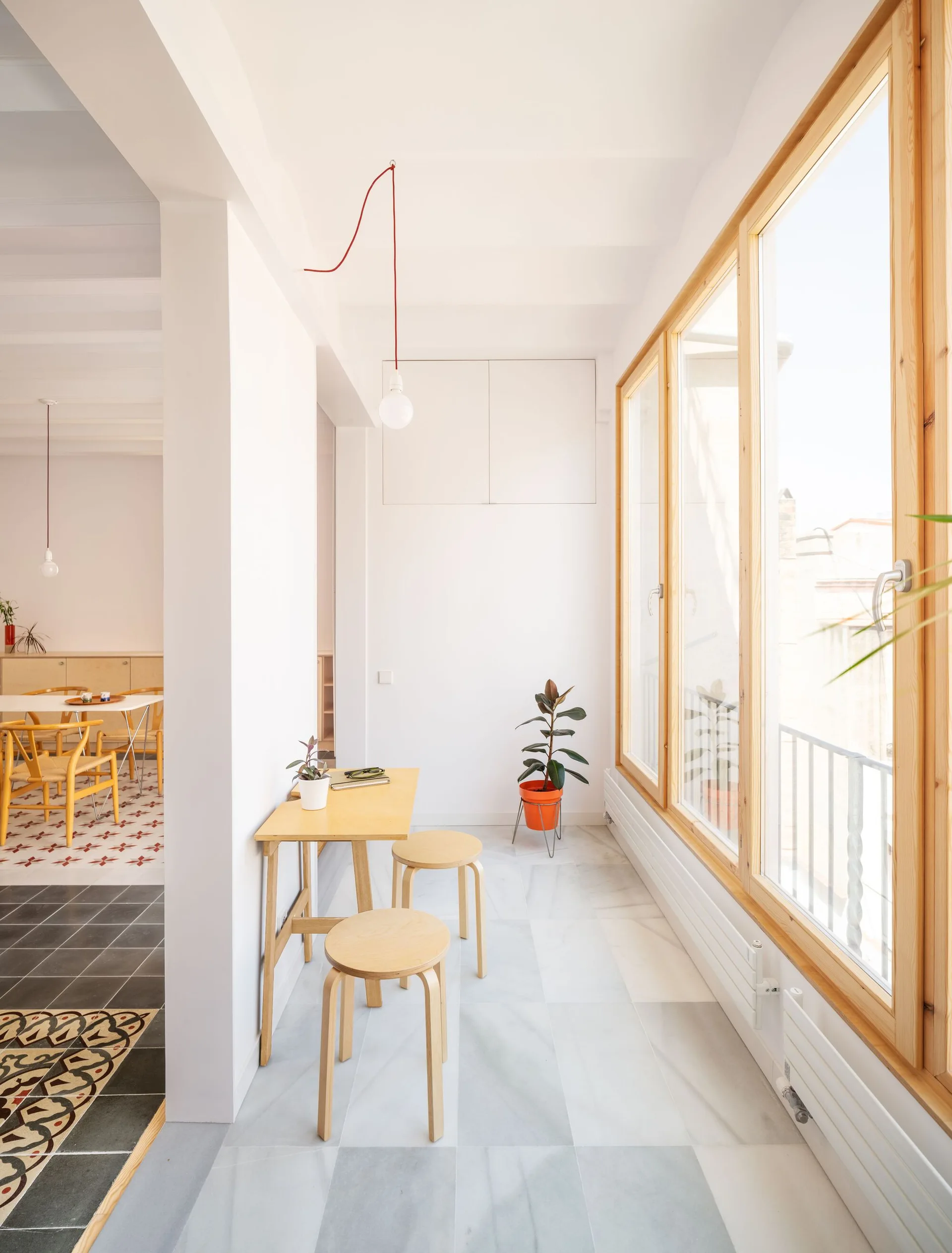 Apartment Renovation in Sants, Parramon + Tahull Arquitectes, Interior, Chair, Windows, Beam