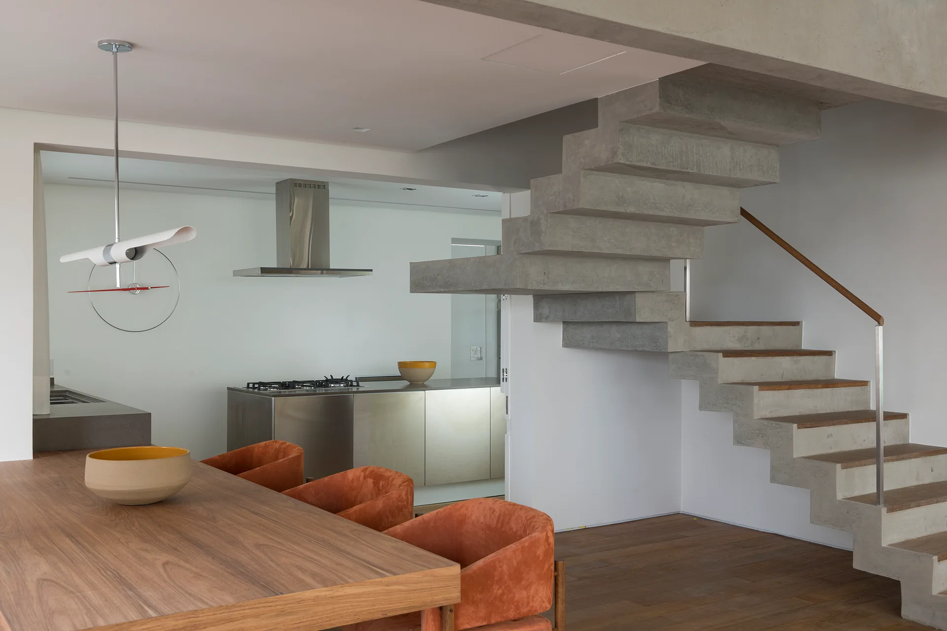 Metropolis 450 Penthouse.