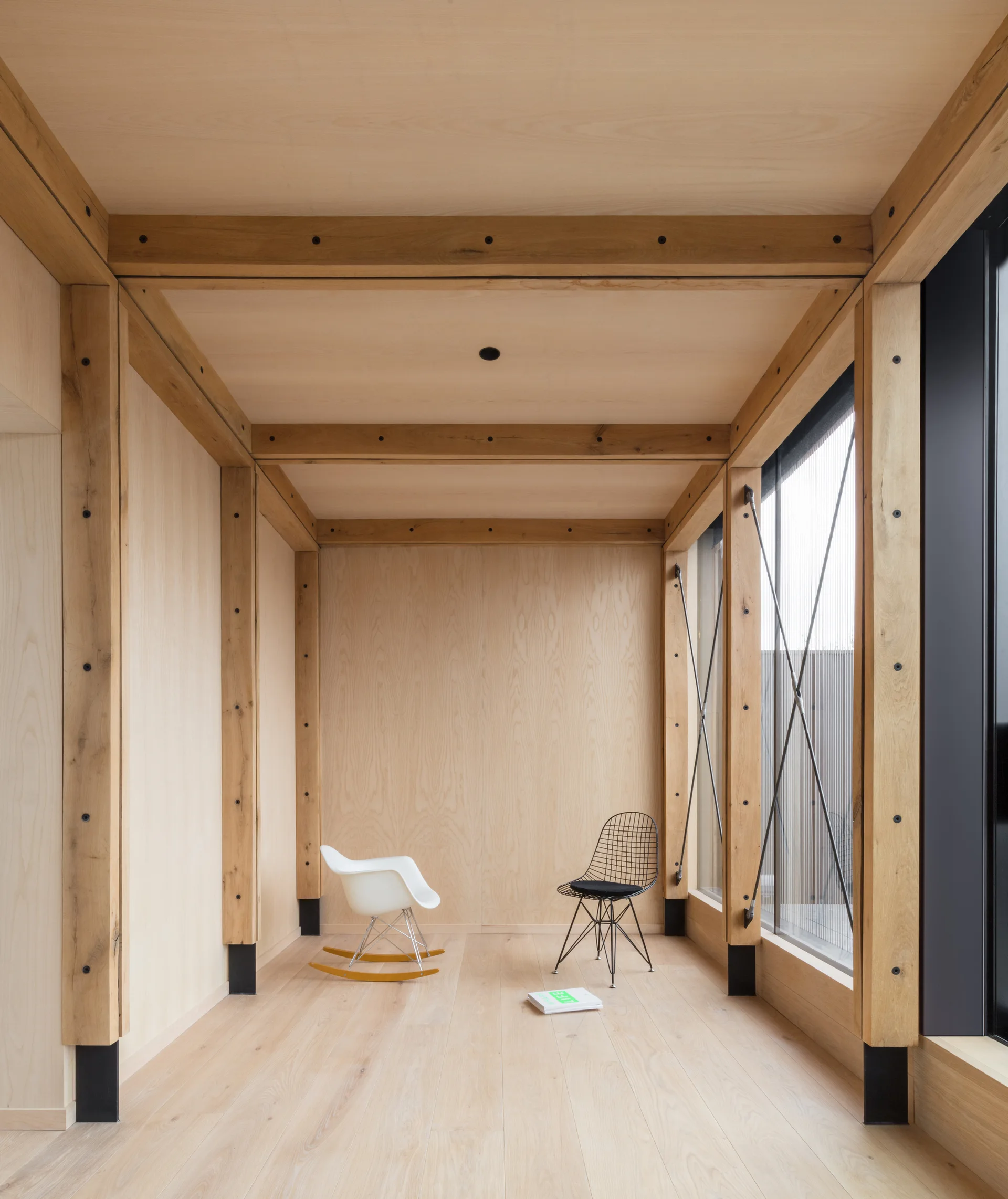 Union Wharf, Nicholas Szczepaniak Architects, Windows, Chair, Beam