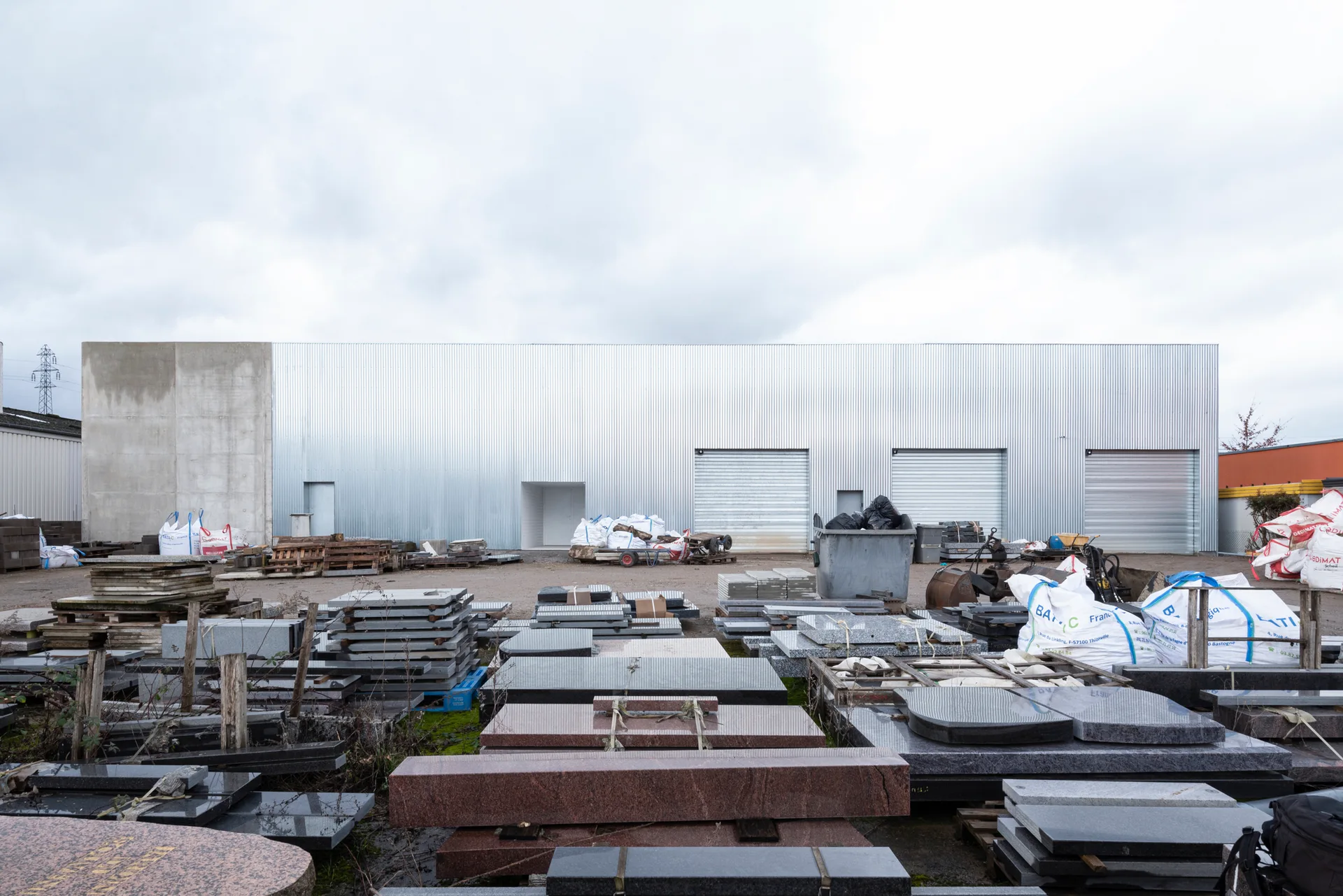 Individual Hangar