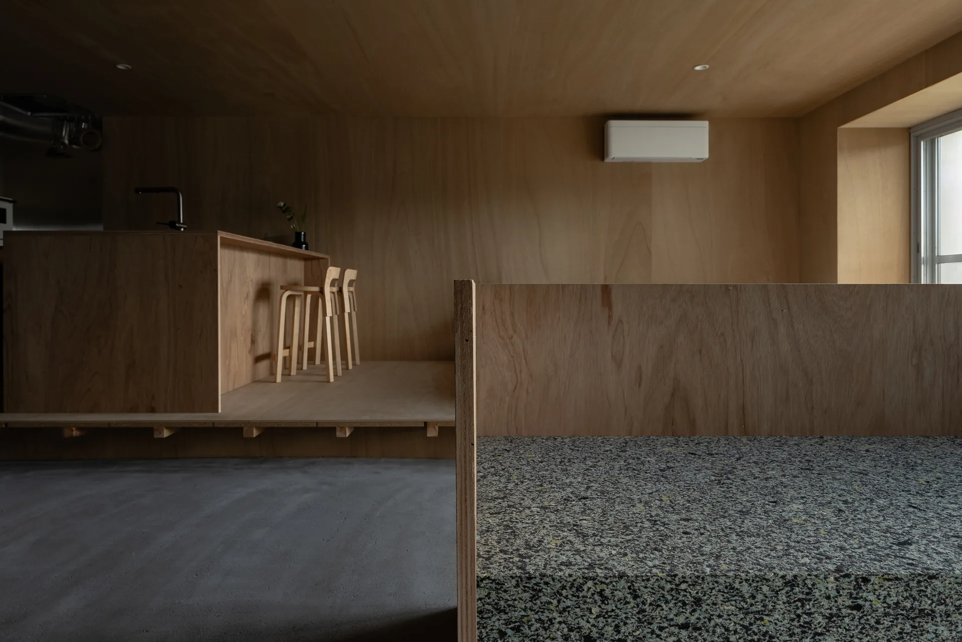 Casting Shadows, MASATO TAKAHASHI ARCHITECTS, Interior, Windows