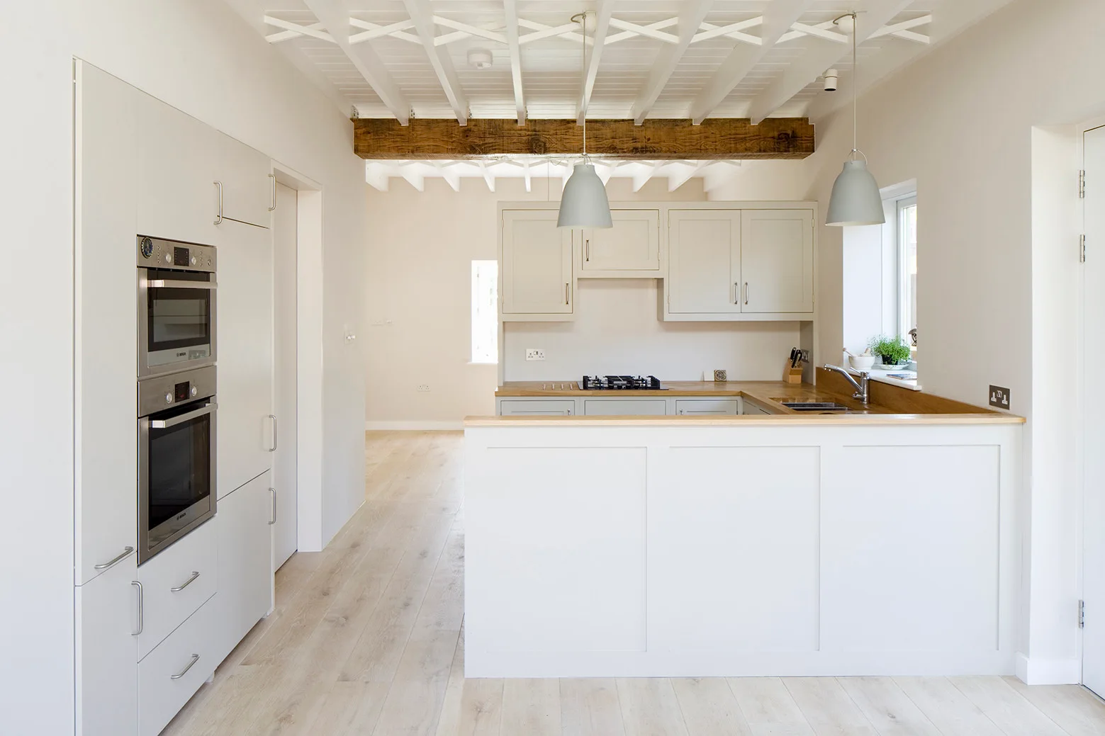 Dorset Road, Sam Tisdall Architects, Countertop, Kitchen, Sink, Beam