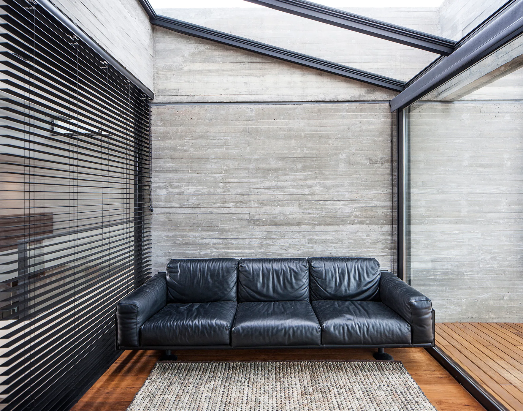 FSY House, Remy Arquitectos, Sofa, Wood, Brick, Windows