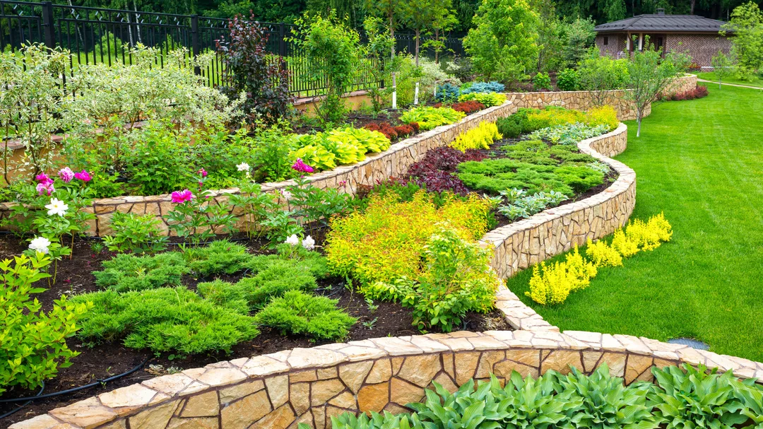20 Brilliant Landscaping Ideas For A Low-Maintenance Yard In 2019