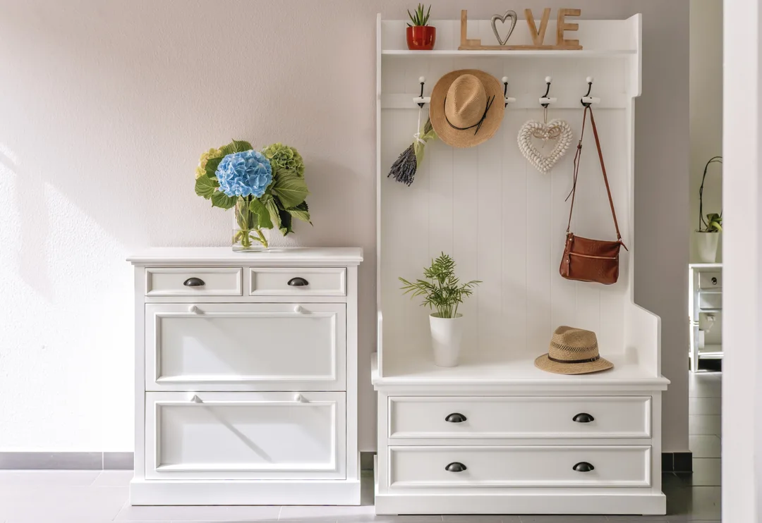 Create The Best Spot To Unwind With These Mudroom Ideas