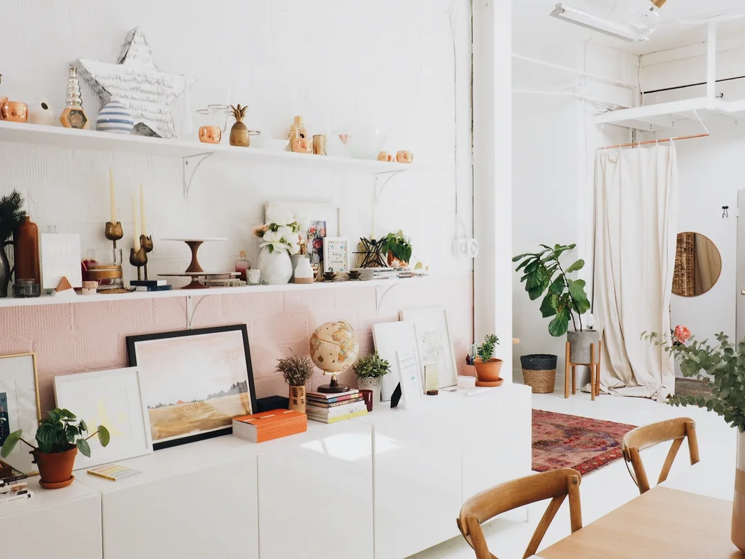 Meridith Baer on How to Style an Irresistible Space