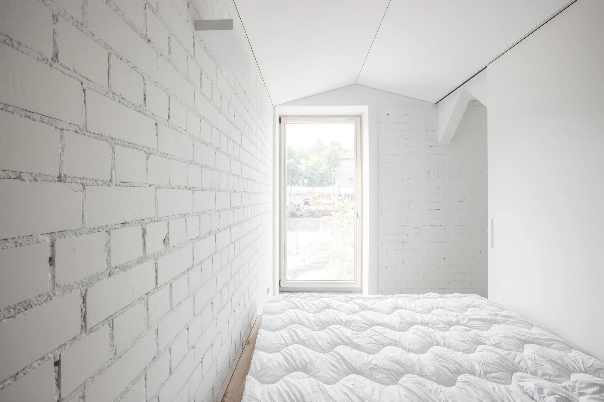 Mr. Sloping Apartment, YCL Studio, Bed