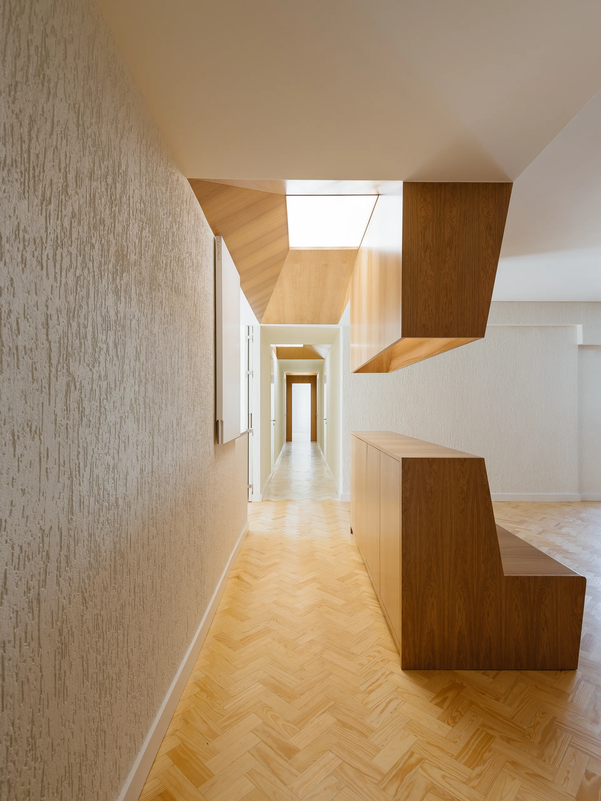 Apartment at Luciano Cordeiro, Aurora Arquitectos, Image 12 of 29