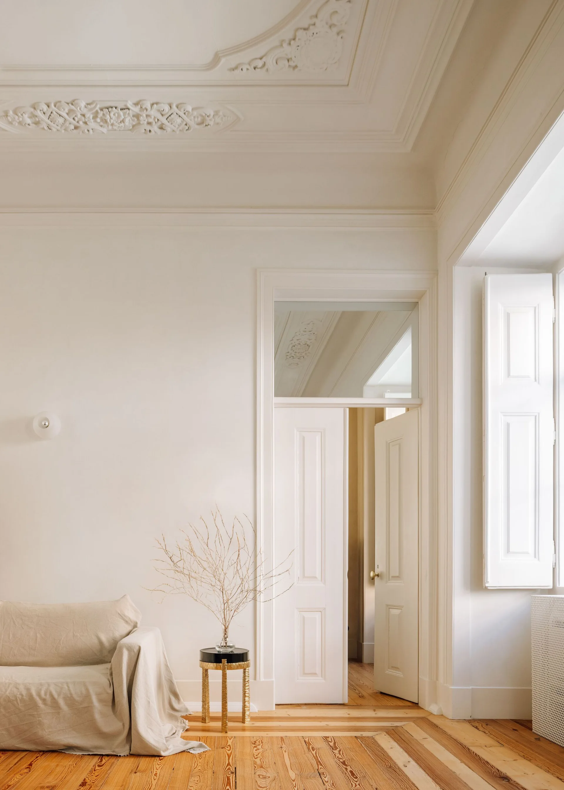 Palmeira Apartament, Studio Gameiro, Interior, Bedroom, Wood, Door, Windows, Beam