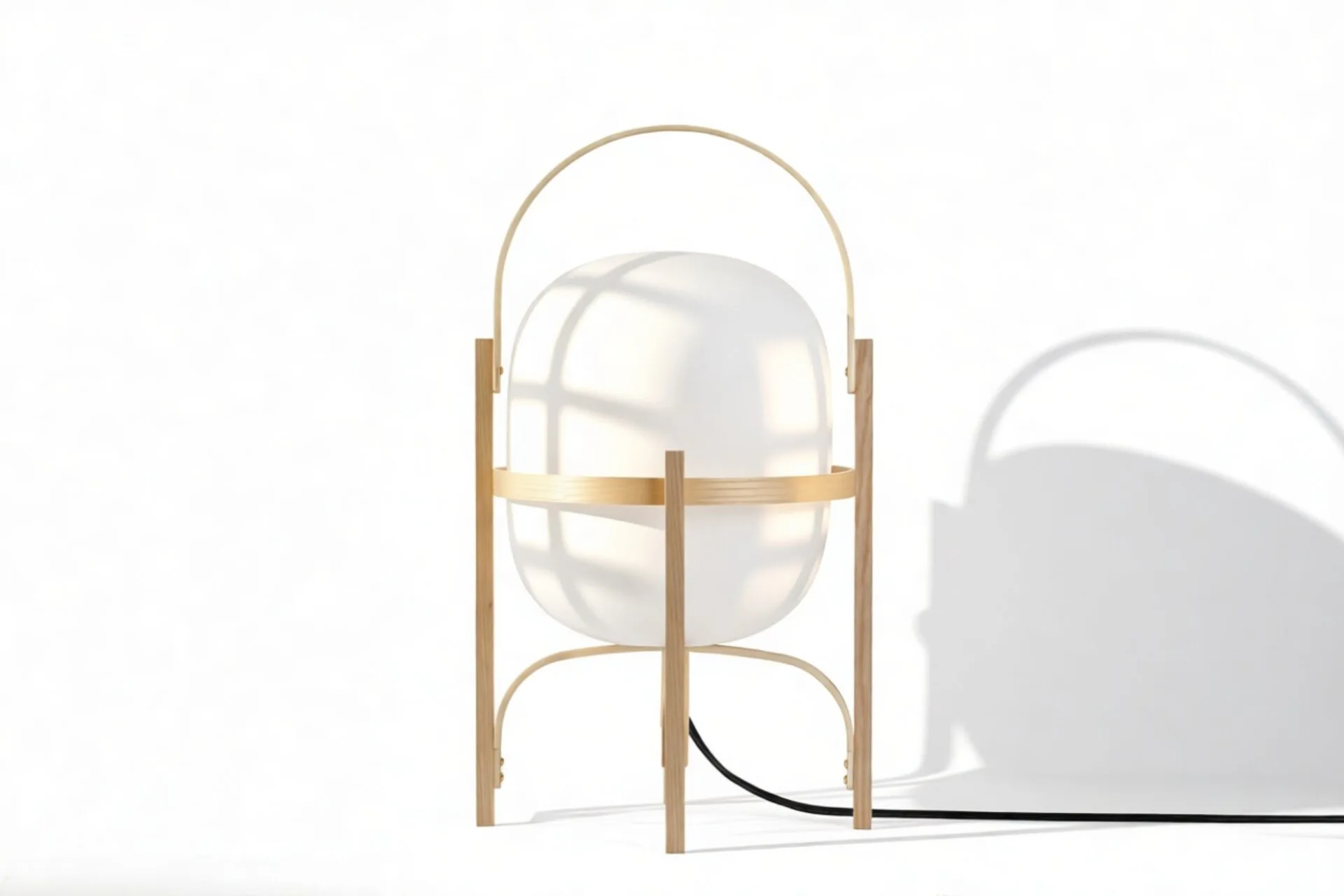 Serrana Wood and Glass Lantern Table Lamp