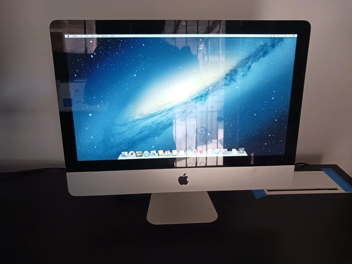 Apple iMac All In One Computer