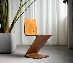 Natural Wood Zigzag Chair