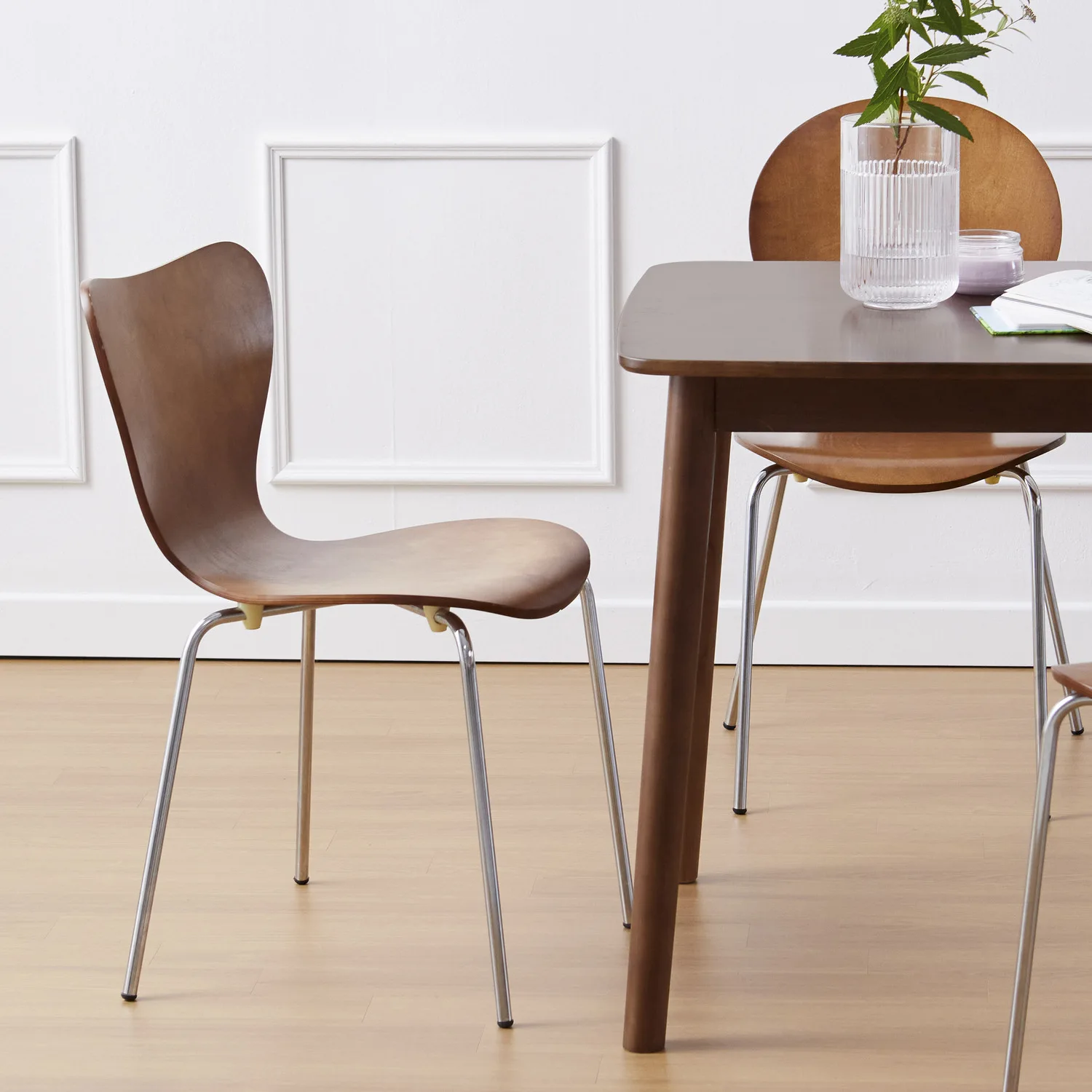 Livinia Aslan Mid-Century Modern Rectangular Dining Table