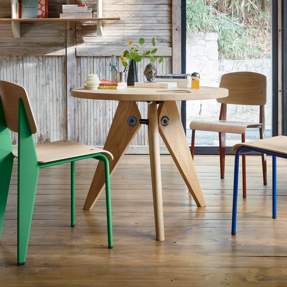 Vitra Guéridon Round Wood Dining Table