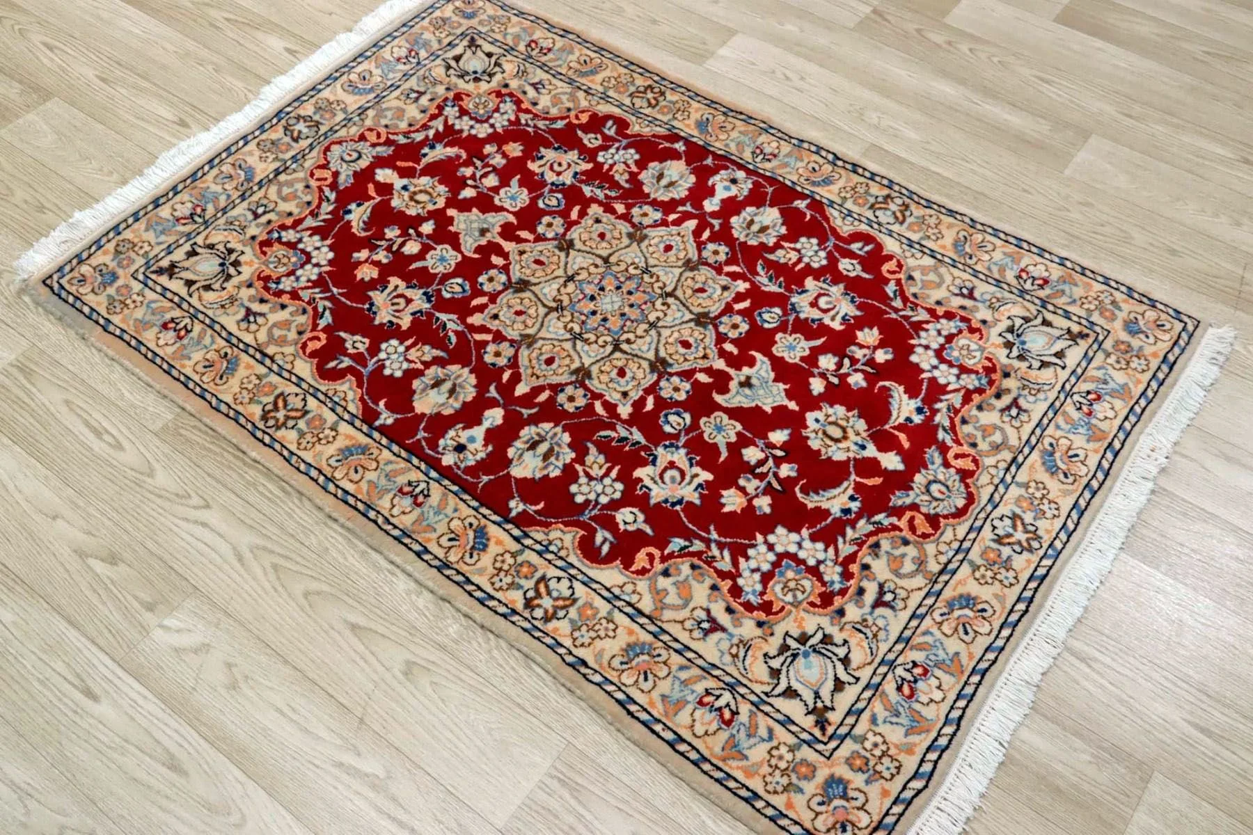 Nain Red Traditional Area Rug