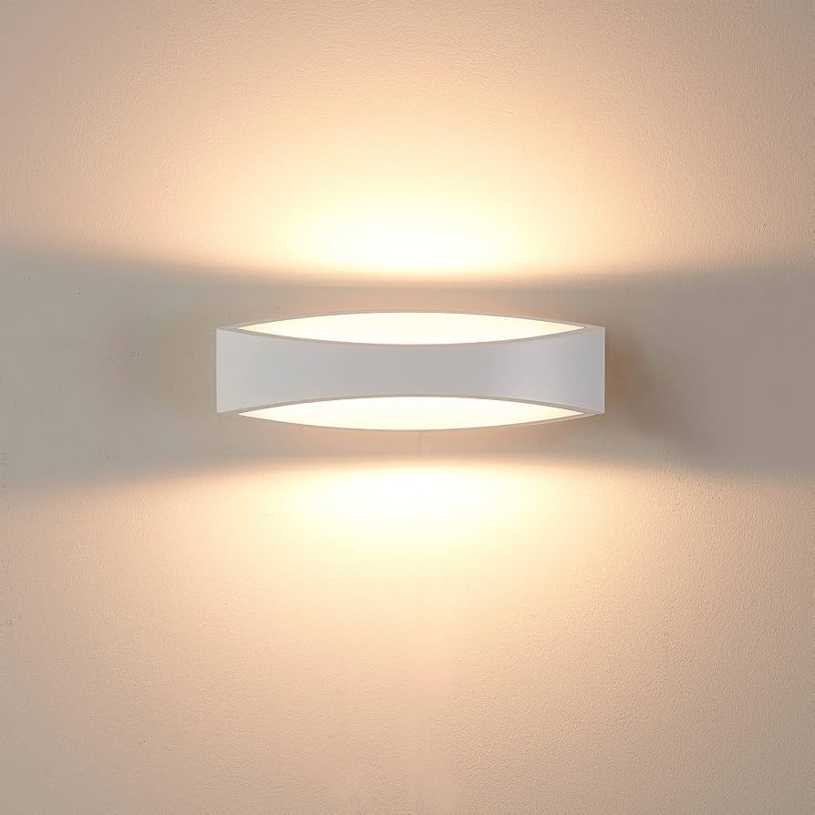 Modern Curved Aluminum Wall Sconce