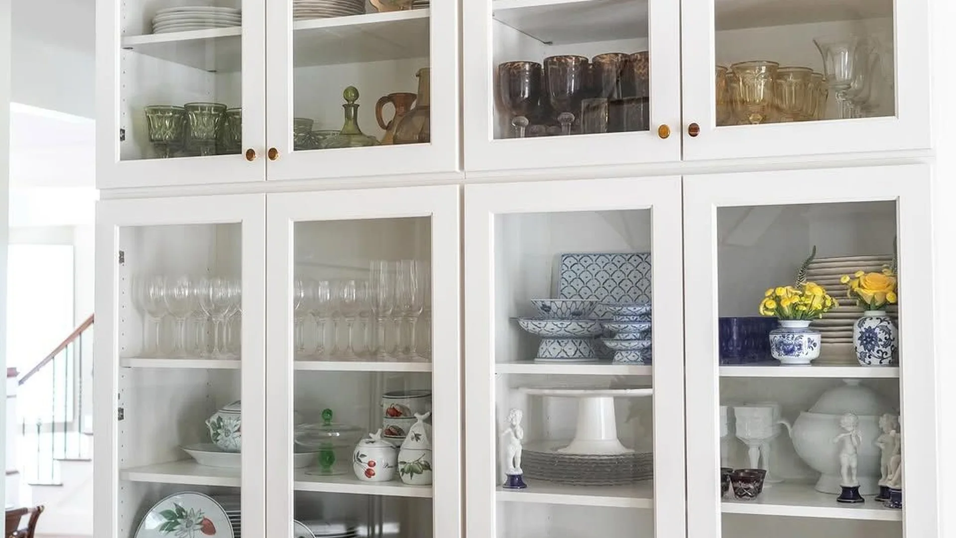 White Traditional Glass Wall Cabinet