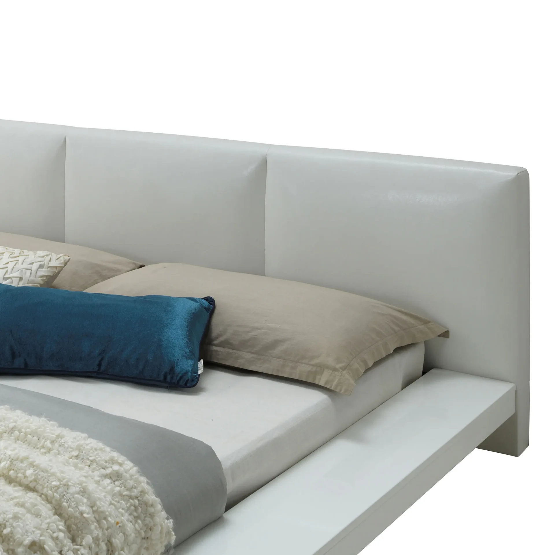 Ballingham Glossy White Upholstered Platform Bed