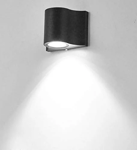 Modern Curved Metal Wall Sconce