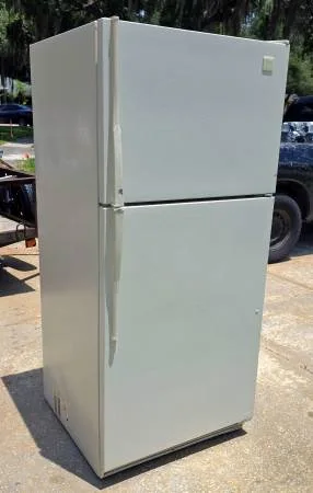 Whirlpool Top-Freezer Refrigerator