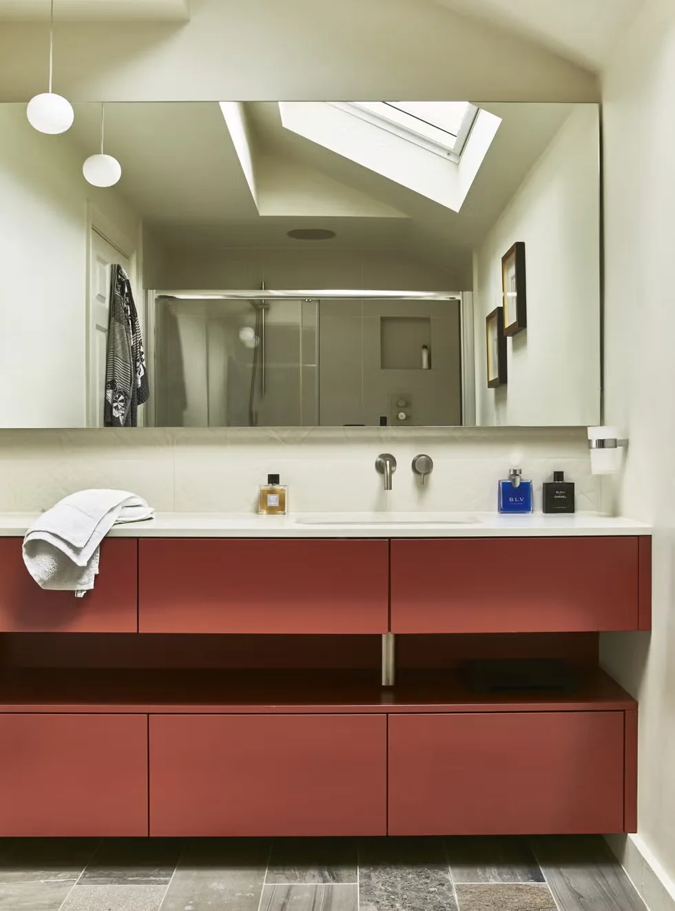 Minimalist Rectangular Bathroom Vanity