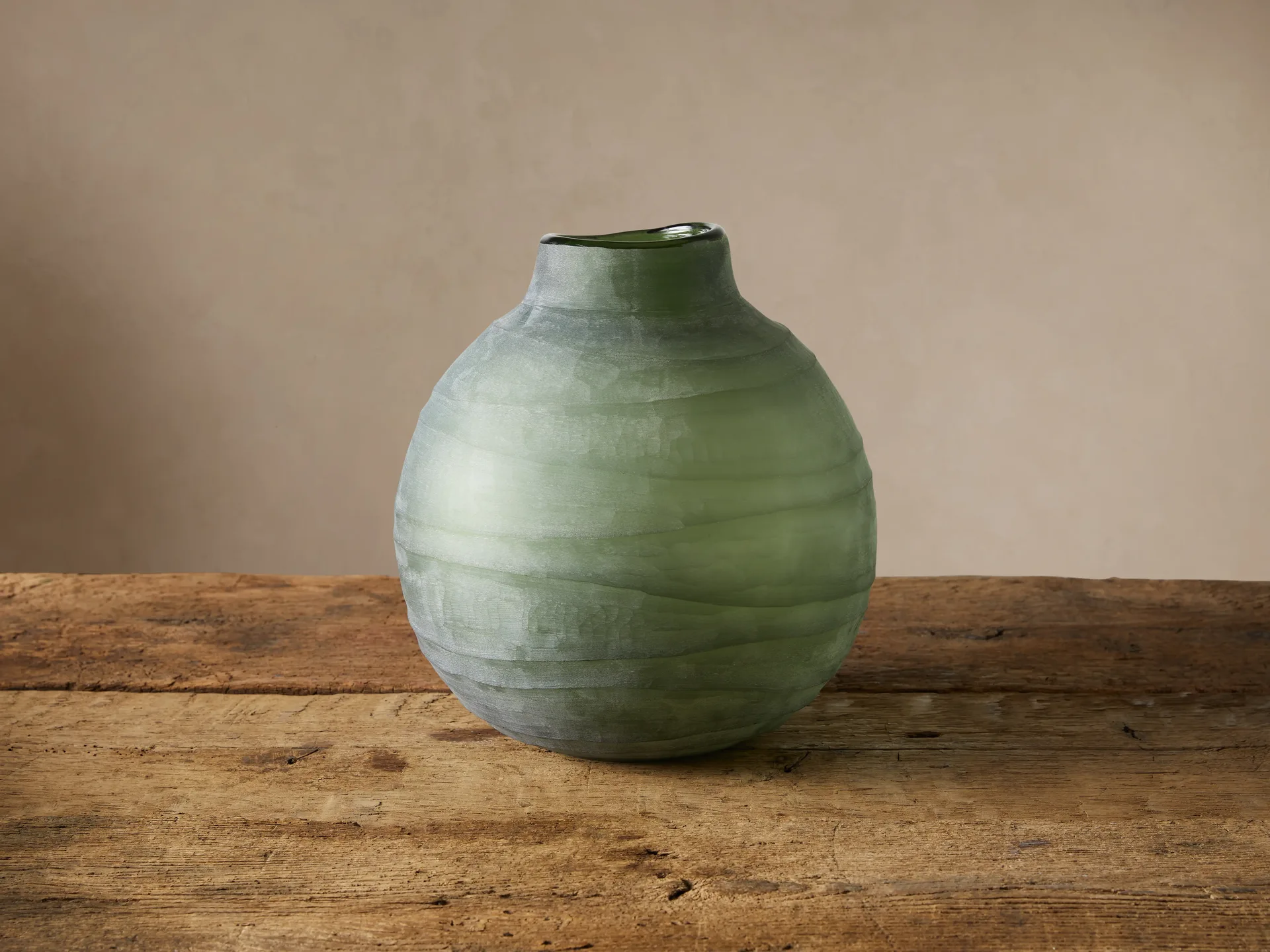 Etrusca Green Glass Decorative Vase