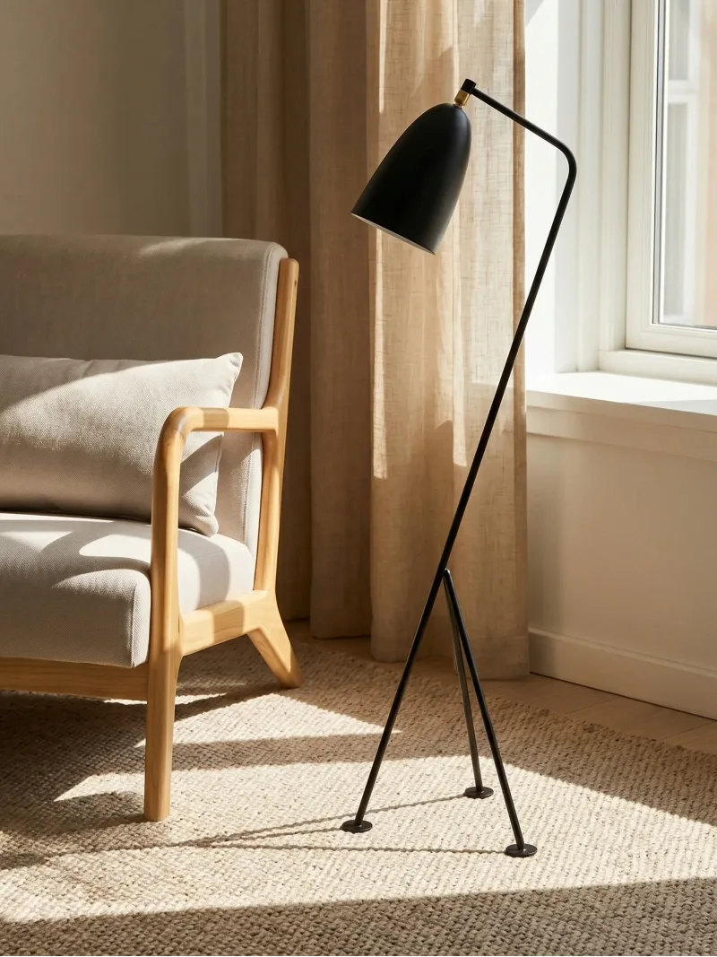 Grasslamp Matte Black Steel Floor Lamp