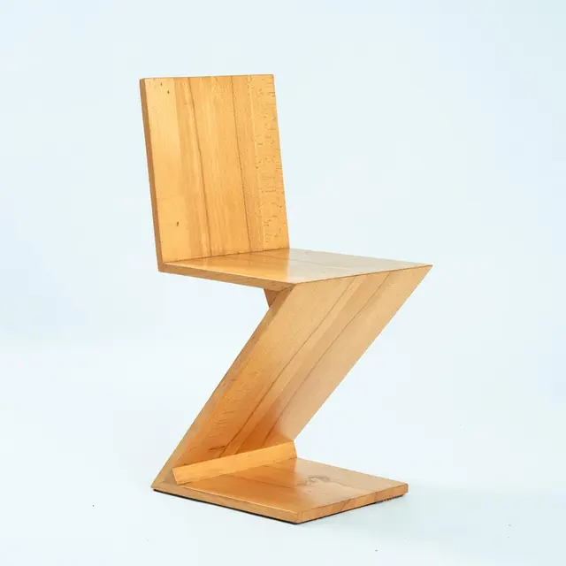 Natural Wood Zigzag Chair