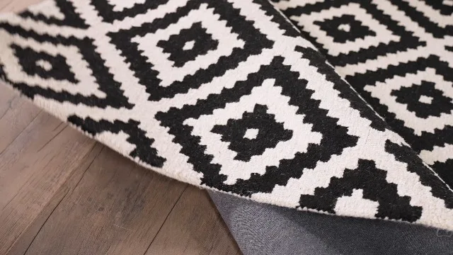 Kellee Geometric Wool Area Rug