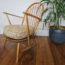 Ercol Windsor Vintage Mid-Century Spindle Accent Chair
