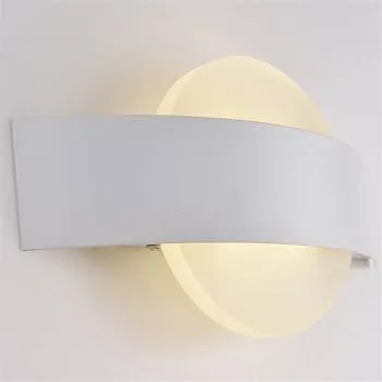 Modern Curved Metal Wall Sconce