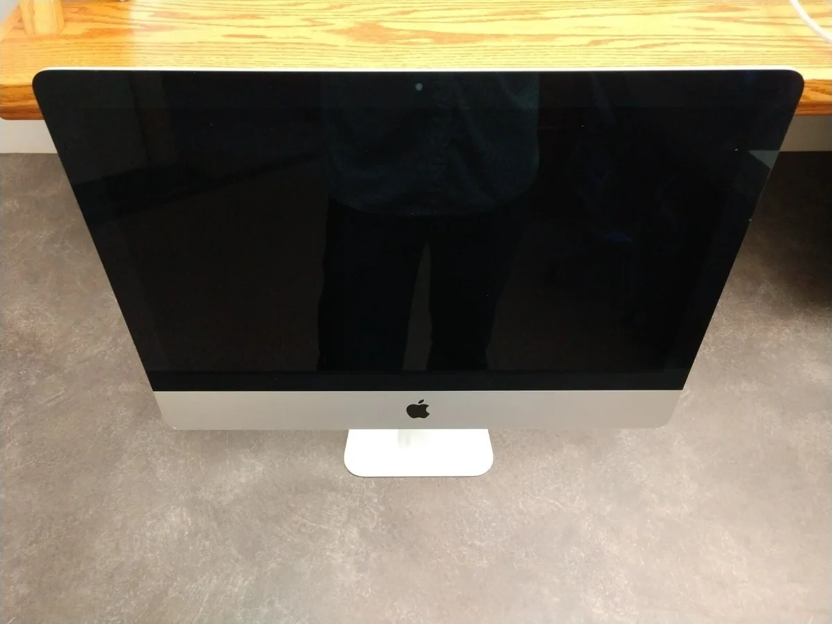 Apple iMac All In One Computer