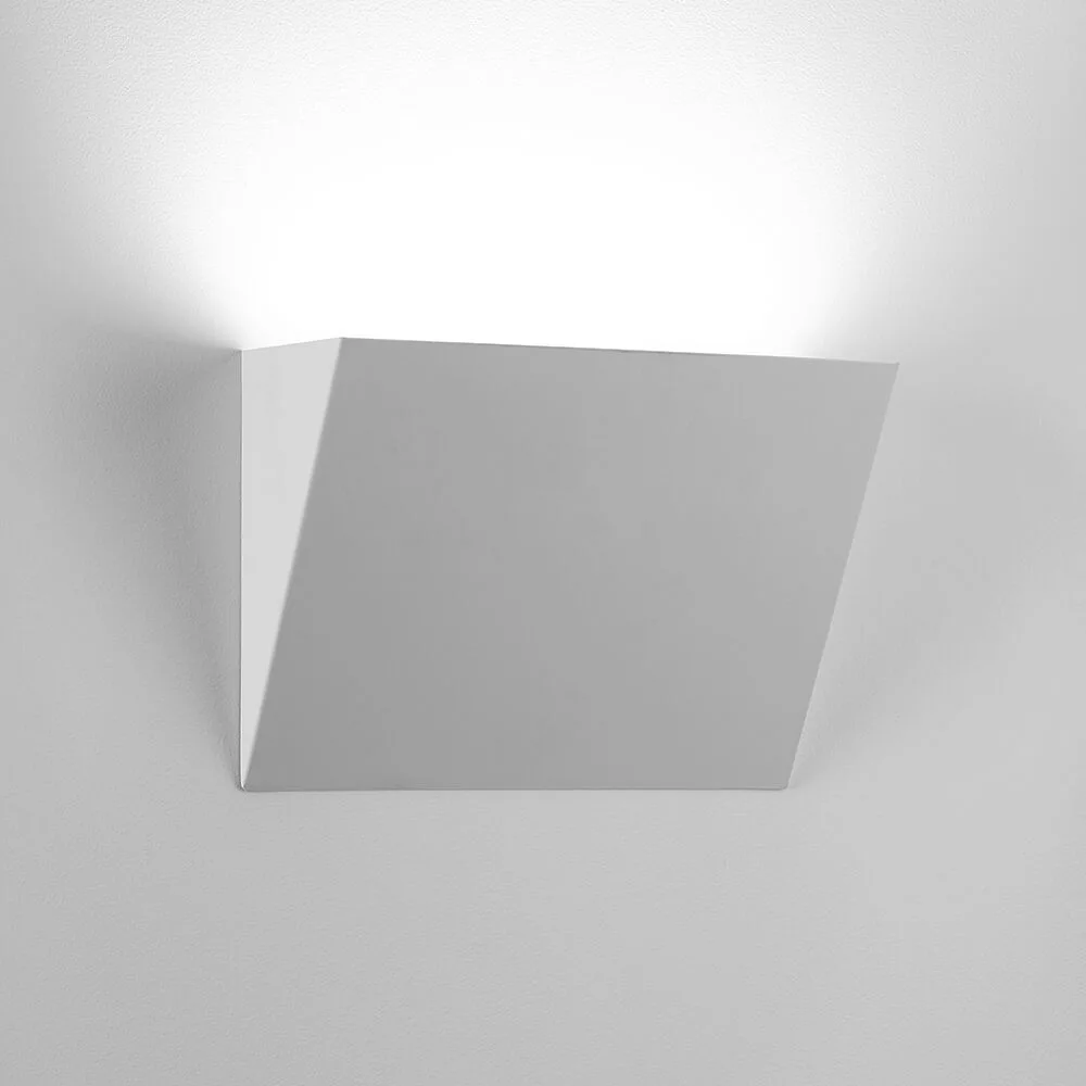 Matte White Metal Wall Sconce