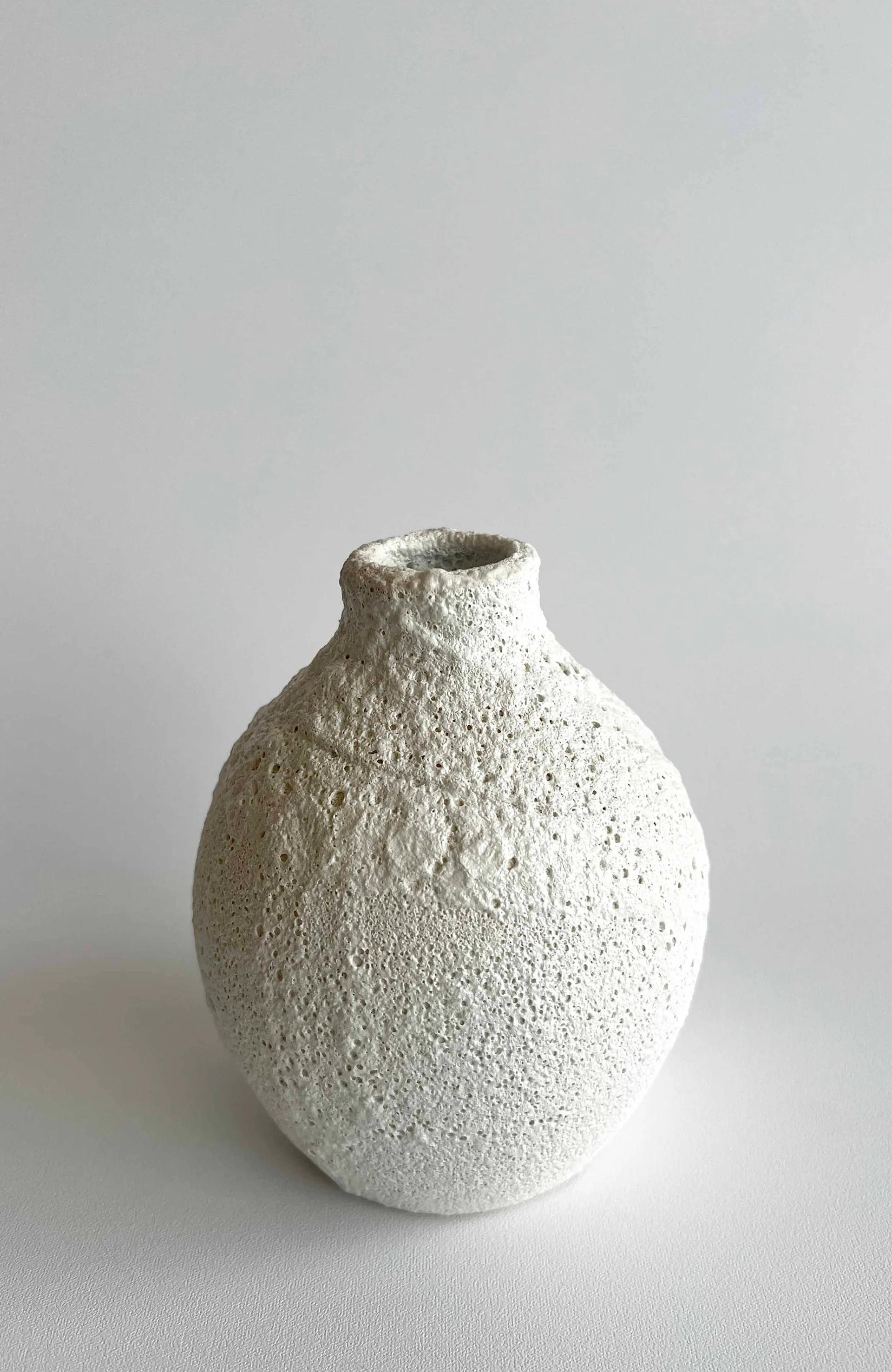 Ara Textured Ceramic Vase