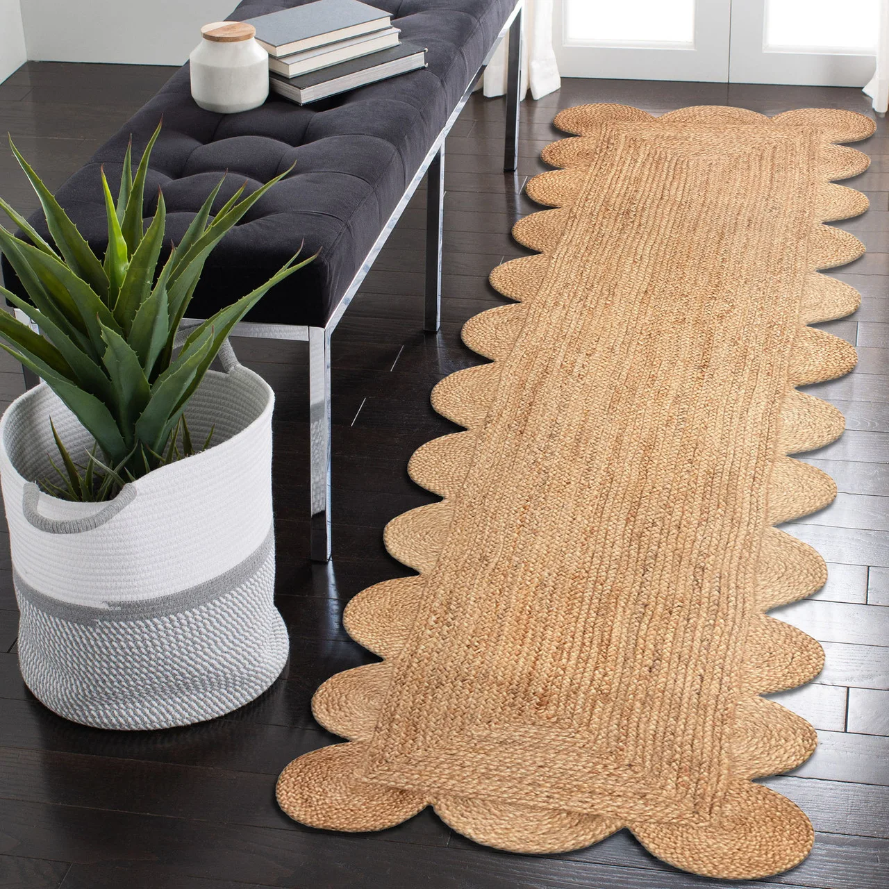 Tahitian Natural Scalloped Jute Runner