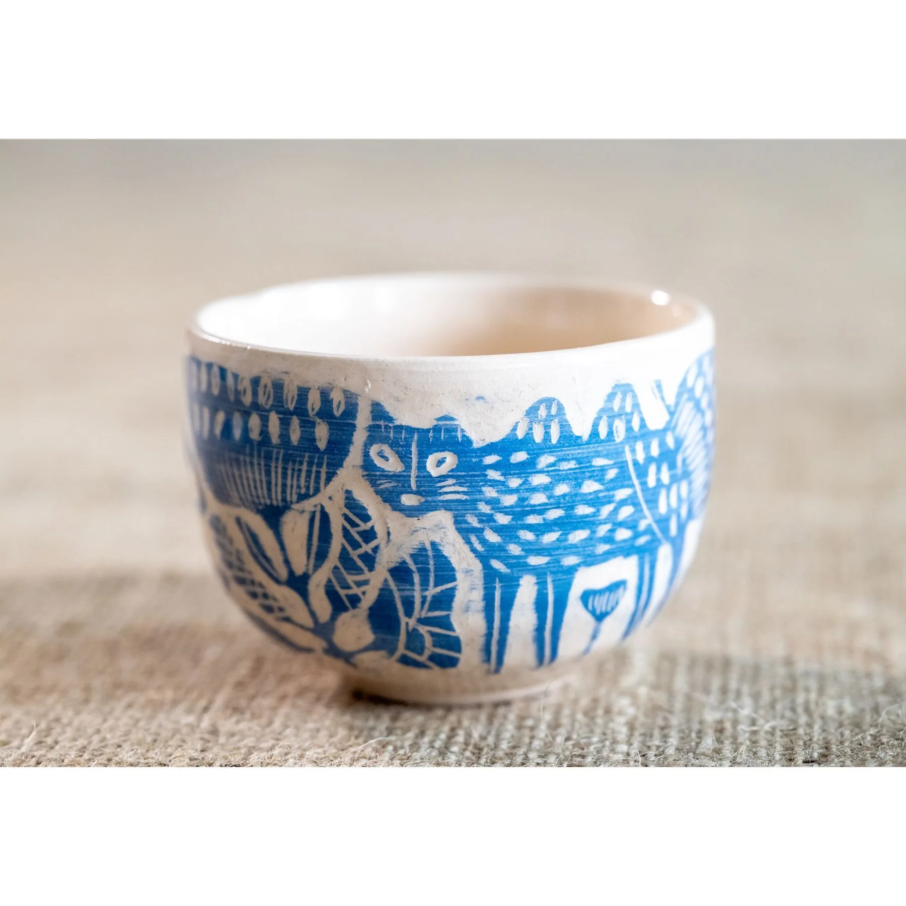 Centaurida Ceramic Decorative Bowl