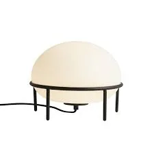 Woud Pump Round Glass Table Lamp