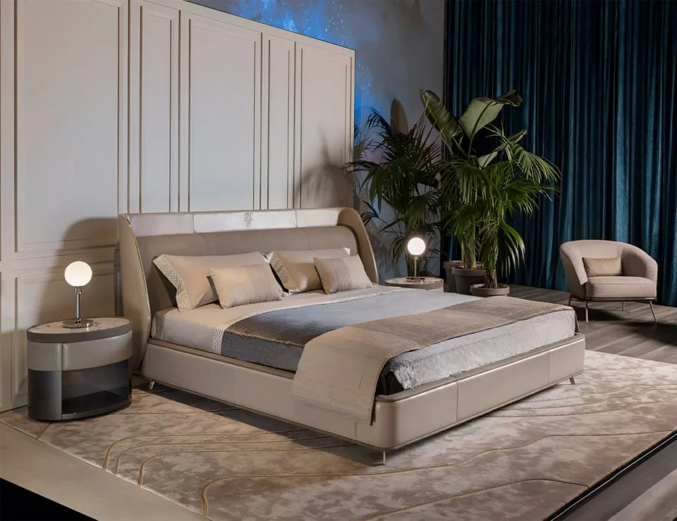 Le Comte Curved Leather Upholstered Bed