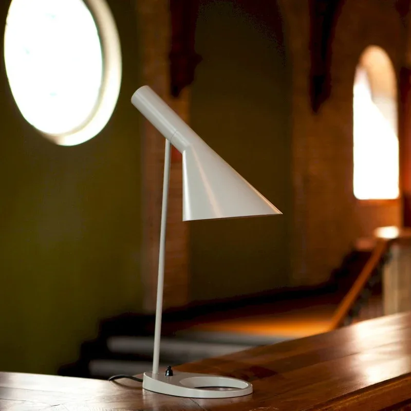 White Metal Table Lamp