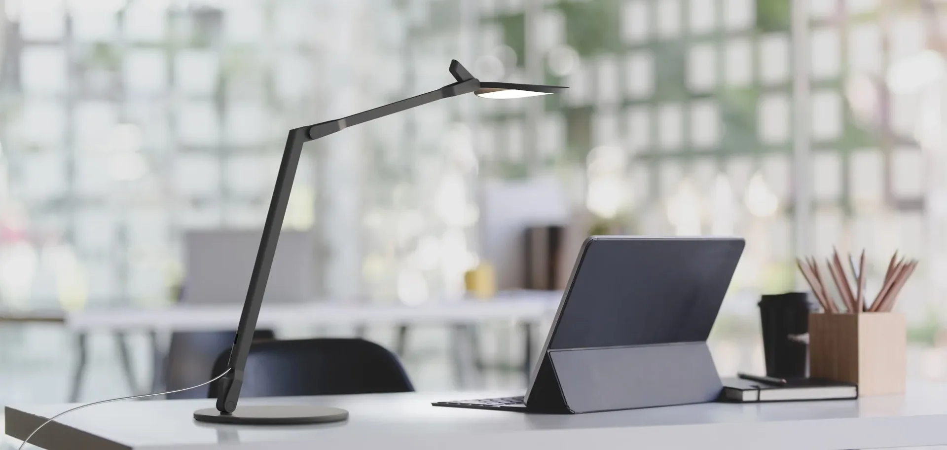 Koncept Splitty Reach Modern Matte Black Desk Lamp
