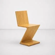Natural Wood Zigzag Chair