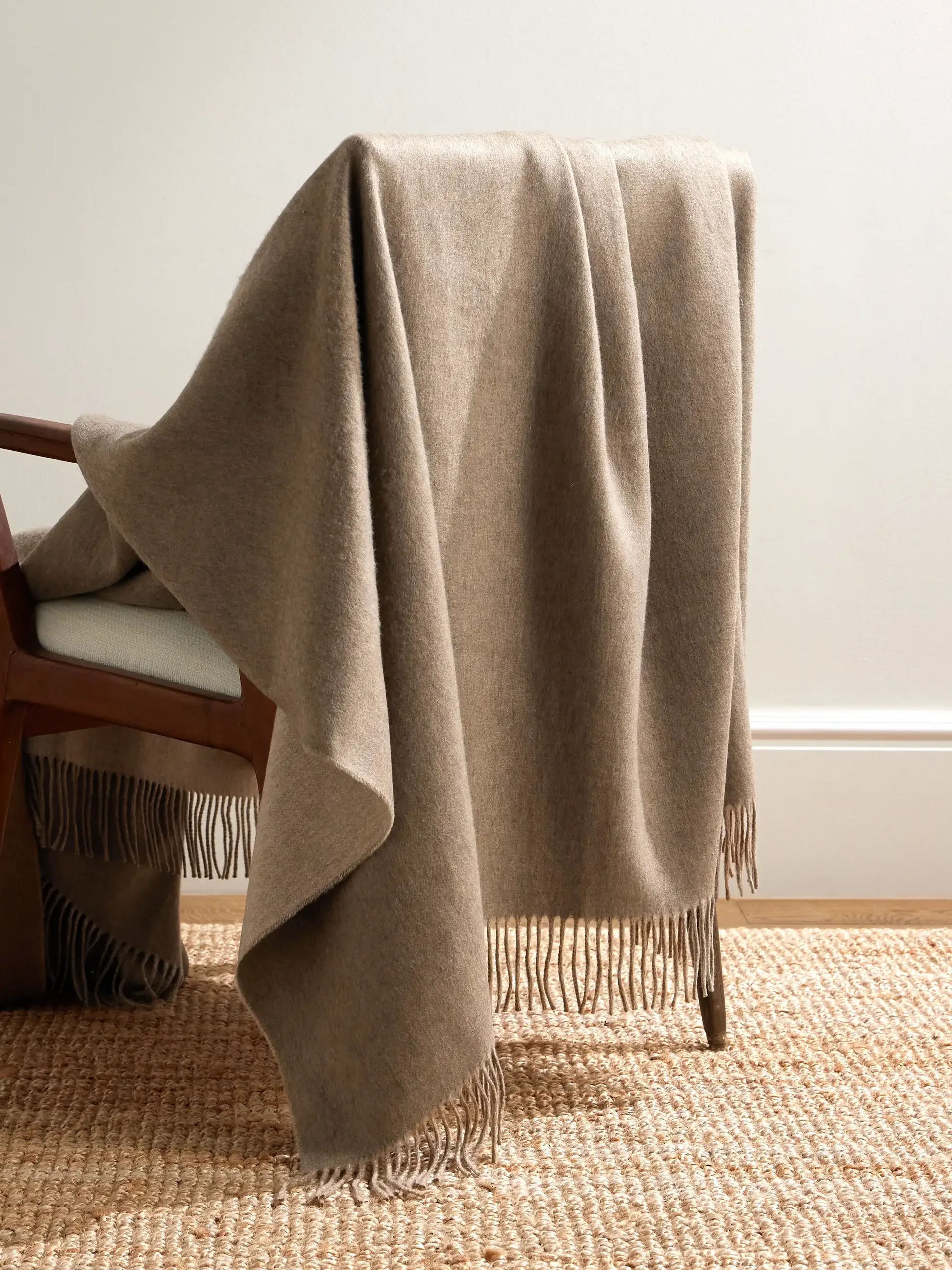 JOHNSTONS OF ELGIN Fringed Cashmere Throw for Men