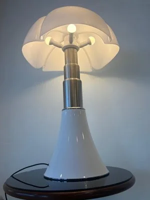 Pipistrello White Conical Table Lamp