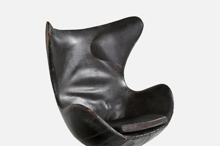Arne Jacobsen Black Leather Egg Chair
