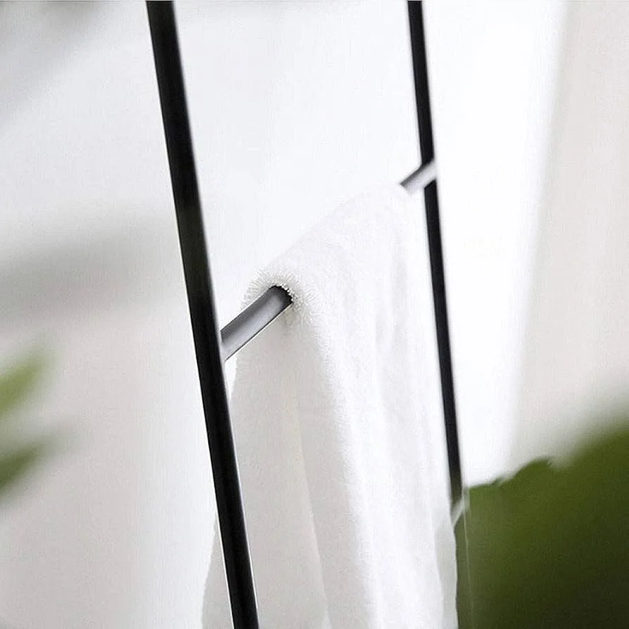 Black Metal Blanket Ladder