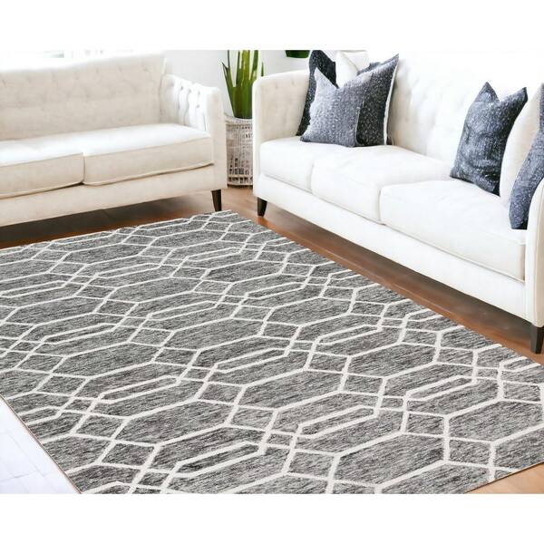 HomeRoots 5 x 8 Gray and Ivory Geometric Area Rug 2000512204