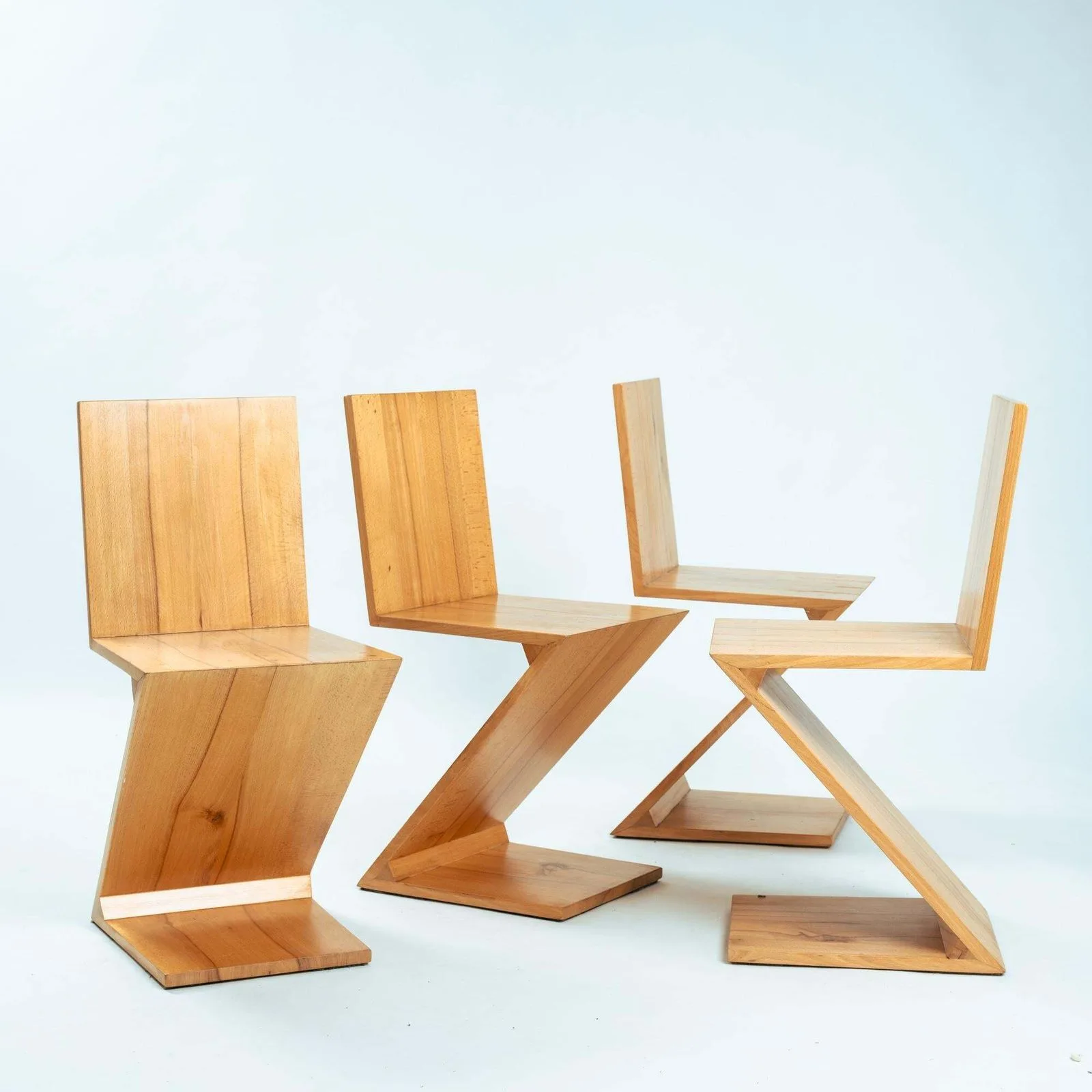 Natural Wood Zigzag Chair