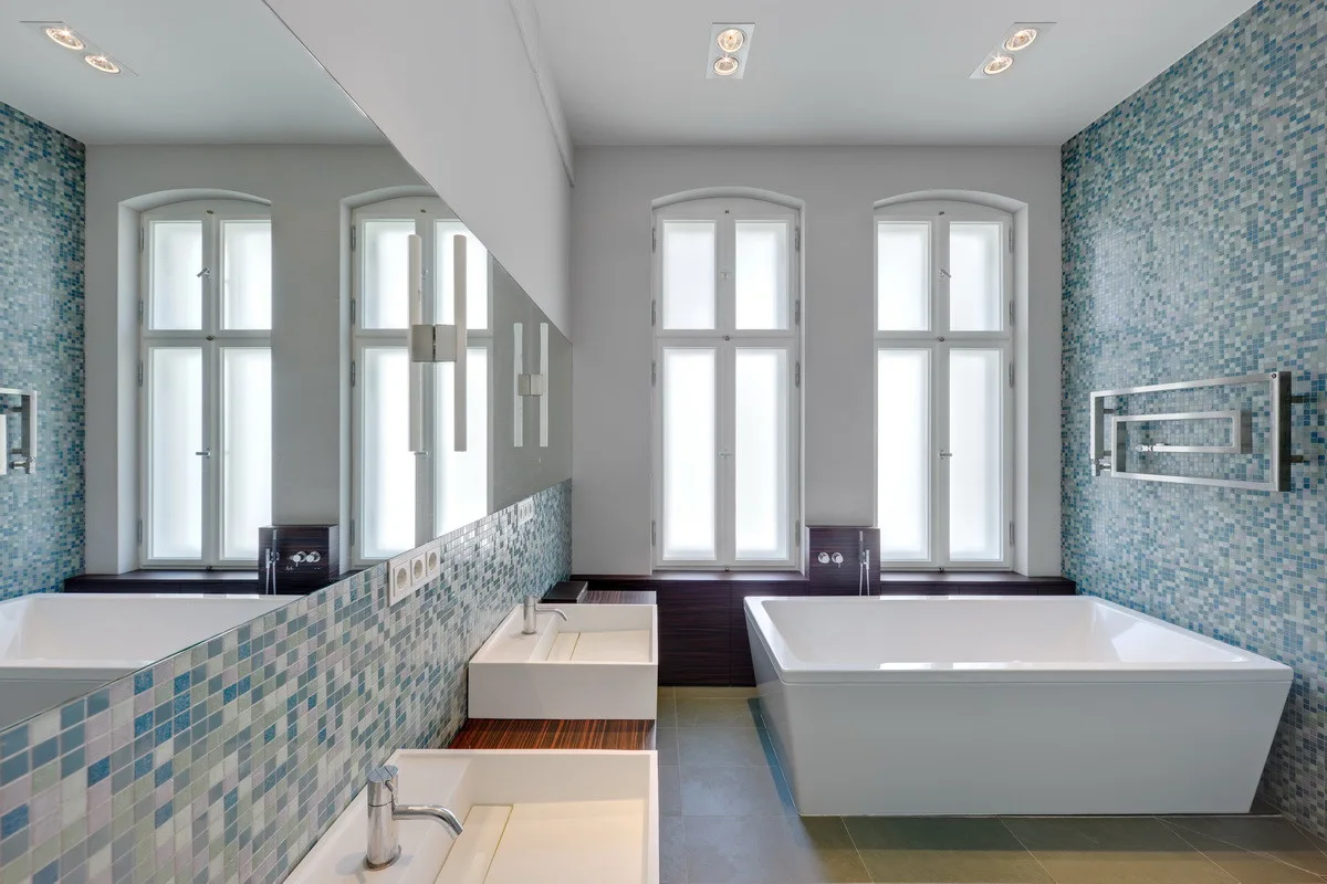 Wilhelminian Apartment, BERLINRODEO, Windows, Bathtub, Bathroom