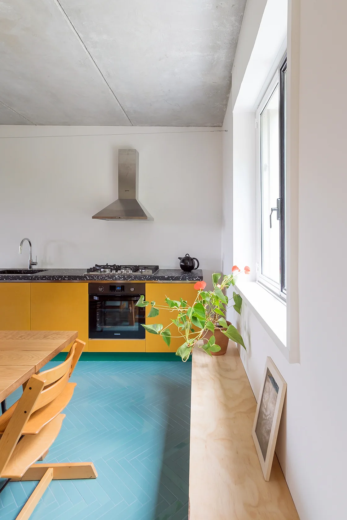 COMERIO, O A S I Architects, Table, Windows, Chair, Beam